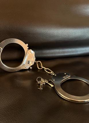Сувенир, наручники бутафорские , с ключами , металлические , прочные