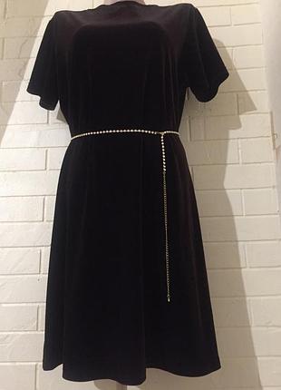 Оксамитове плаття