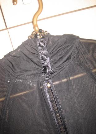 Черное вязаное платье с прозрачной вставкой9 фото