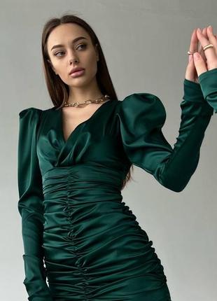 Изумрудное платье короткое зеленое вечернее на выход нарядное модное стильное
