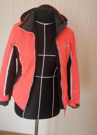 Горнолыжная куртка р. 140