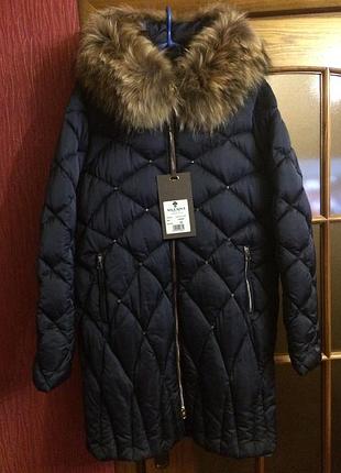 Новое тёплое пальто куртка пуховик  с натуральным мехом енота
