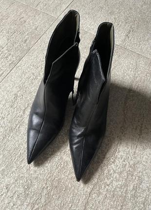 Ботільони zara