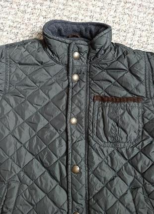 Куртка gap на 5-7 лет в отличном состоянии.