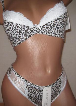 Комплект белья lemila бюстгальтер 80а и бикини леопардовый с белым кружевом1 фото