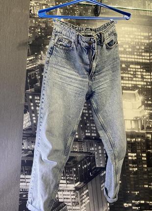 Плотные джинсы ,27 размер,высокая посадка, без дефектов2 фото