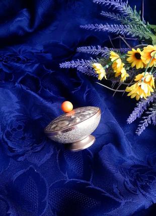 Шкатулка пудреница советская бонбоньерка на ножке металлическая шлифованная...