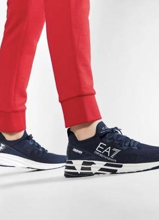 Кросівки оригінал жіночі