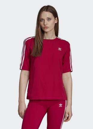 Оригинальная женская футболка adidas originals dv08531 фото