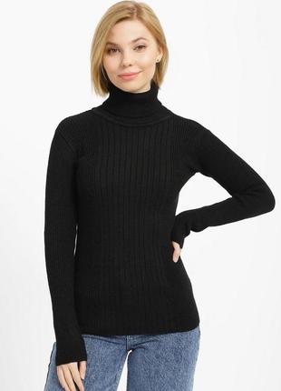 Женский вязаный свитер с высоким горлом1 фото