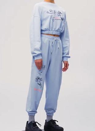 Bershka голубые штаны джоггеры с принтом ангелы р.xs4 фото
