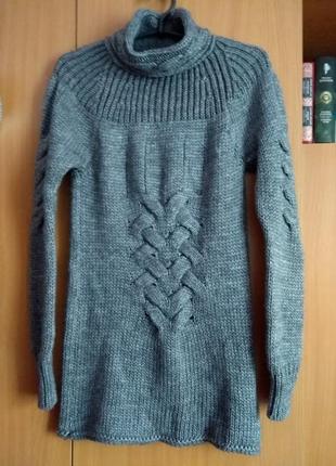 Красивый теплый свитер