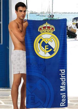 Мужское пляжное полотенце синее с логотипом real madrid. артикул: 42-0110