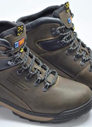 Чоловічі зимові шкіряні черевики коричневі ferum 26