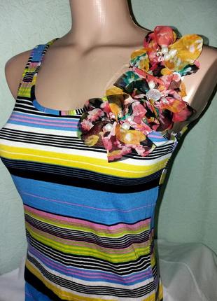 Новая красивая майка с цветами,46-50разм.