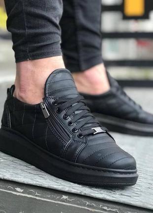 Кроссовки кожаные мужские. мужские кожаные кеды черные
