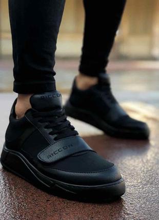 Кросівки шкіряні чоловічі. чоловічі шкіряні кеди чорні