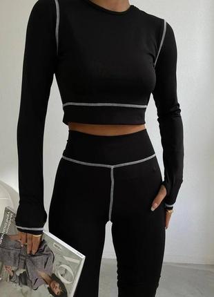 Женский спортивный костюм