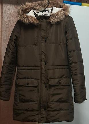 Парка хаки с мехом kiabi s 42-44 утепленная