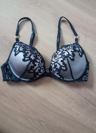 Ідеальний сексуальний бюстгальтер з пушапом