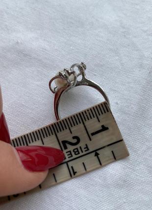 Серебряный набор: кольцо и серьги.