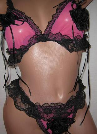 Эротический комплект нижнего белья розовый с черным кружевом и розочками2 фото