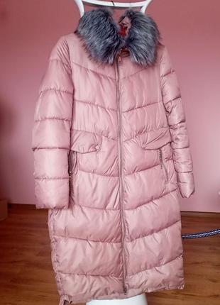Стьобане зимове пальто з капюшоном пудрового кольору4 фото