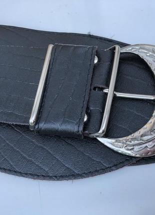 Шкіряний чорний широкий пояс-корсет з великою пряжкою