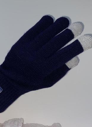 Тёплые перчатки с необычным дизайном2 фото