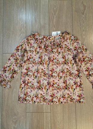 Блузка в квіти з рюшами розмір 6-8 next4 фото