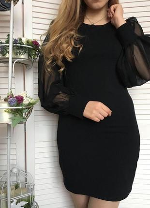 Изисканное чорное платье с  шифоновыми рукавами