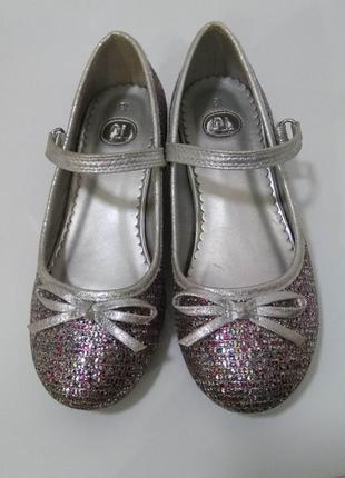 Нарядні сріблясті блискучі туфлі з бантиками tu/туфельки для танців на підборах1 фото