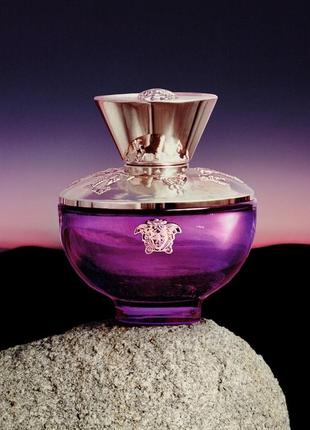 Распил! оригинал! versace dylan purple -парфюм- от 1 мл.1 фото