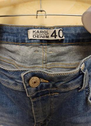 Повседневный аутфит брюки стрейч джинсовая рубашка в розочку2 фото