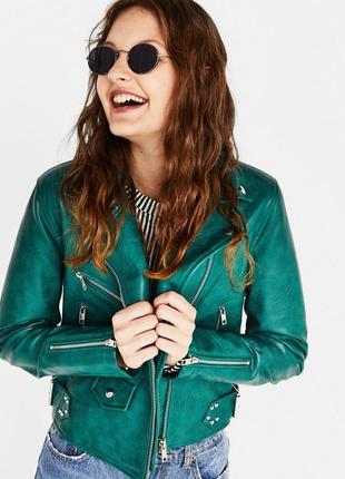 Розпродаж на нову куртку bershka