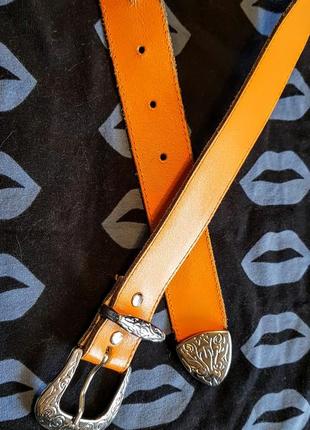 Шикарный кожаный оранжевый пояс ремень с красивой пряжкой2 фото