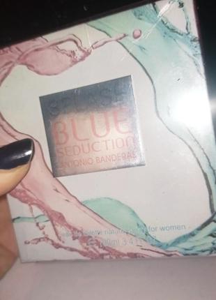 Свіжий приємний, легкий стійкий аромат