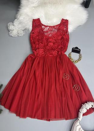 Платье невероятное, ажурное с фатиновым низом, красное, размер m