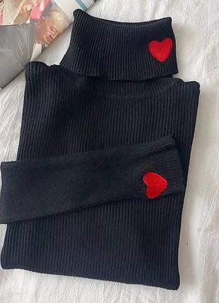 Водолазка с сердечками 2