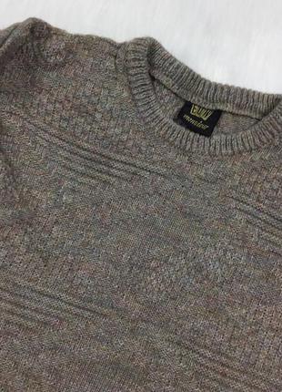 Теплый шерстяной свитер в идеальном состоянии2 фото