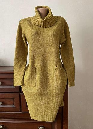 Стильные платья с обьемным высоким горлом,польша.,