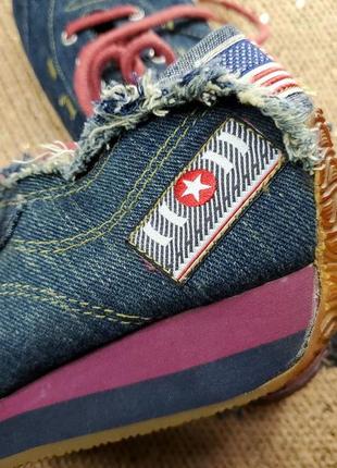 Нові кросівки денімові джинсовий стиль з червоними шнурками6 фото