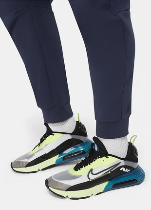 Спортивные брюки nike sportswear tech fleece joggers (s по xl) оригинал4 фото