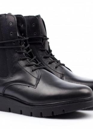 Tamaris шкіряні черевики на підкладці.