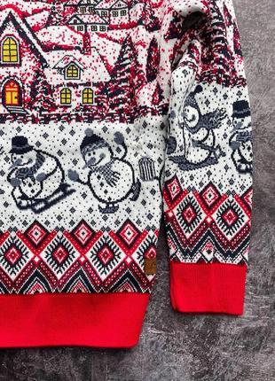 Мужской новогодний свитер с оленями и домиками белый без горла шерстяной5 фото