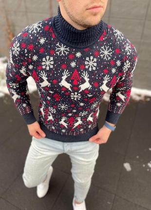 Мужской новогодний свитер с оленями синий с подворотом шерстяной