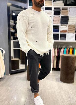 Мужской рваный свитер оверсайз белый вязанный с дырками