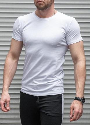 Мужская базовая футболка прилегающая хлопковая белая однотонная