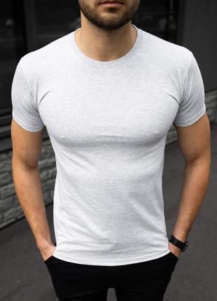 Мужская базовая футболка черная однотонная приталенная хлопковая2 фото