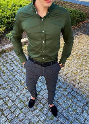 Мужская классическая рубашка хаки хлопковая однотонная с отложным воротником